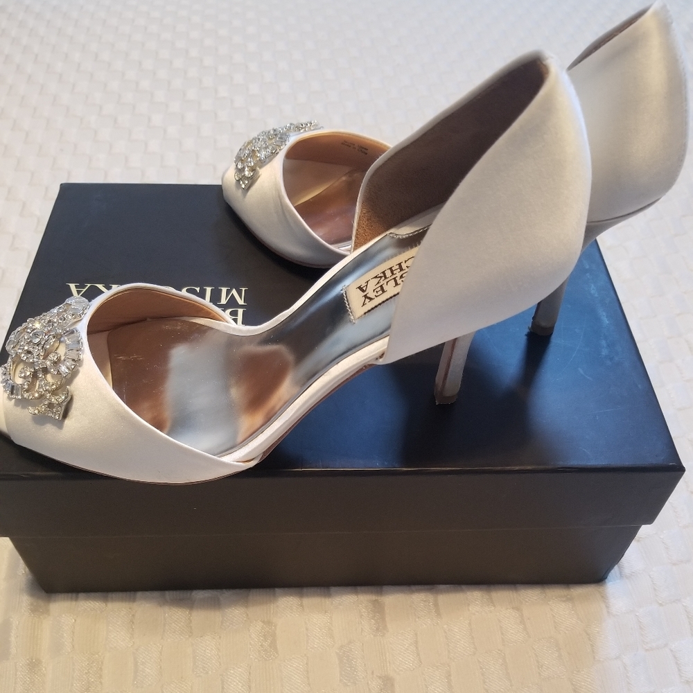 Badgley Mischka Heels - Picture 4 of 9